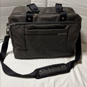 Briggs & Riley kinzie street cabin bag. EUC